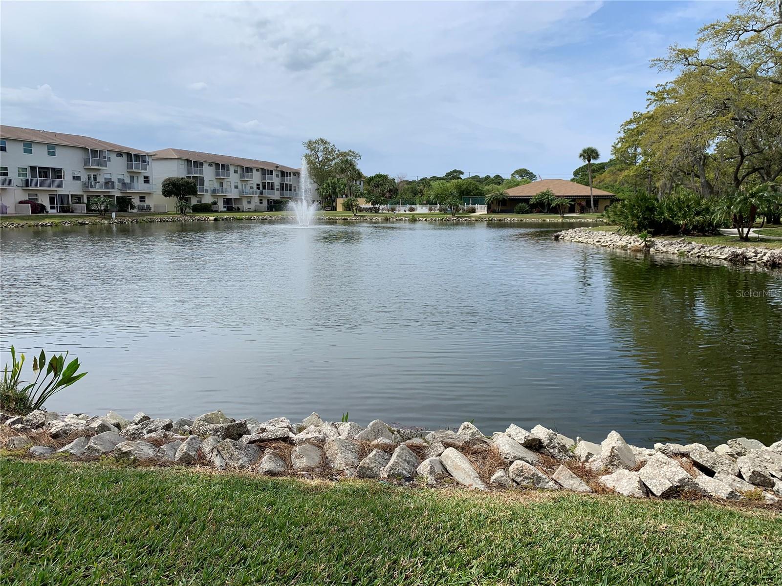Listing photo id 35 for 5775 Park Street N 401