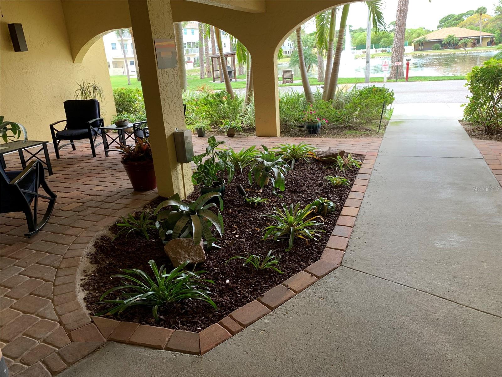 Listing photo id 40 for 5775 Park Street N 401