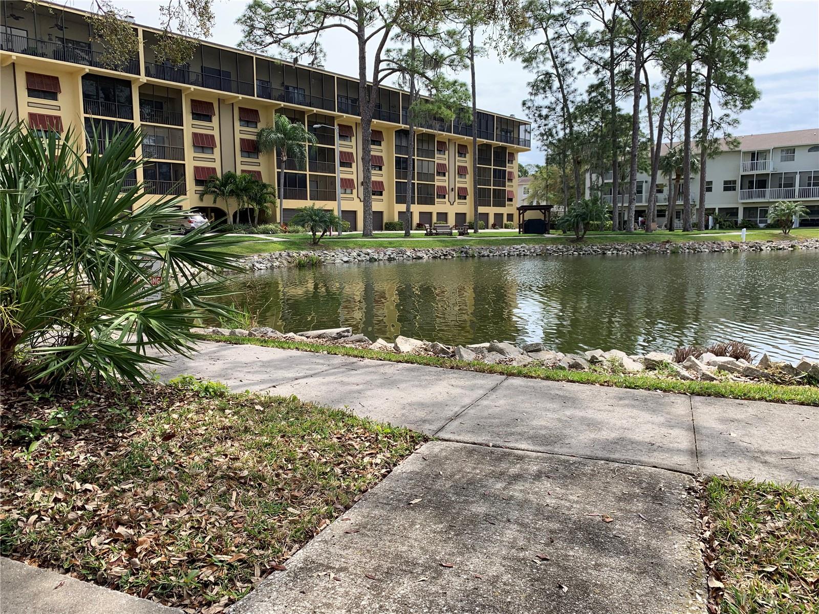 Listing photo id 44 for 5775 Park Street N 401