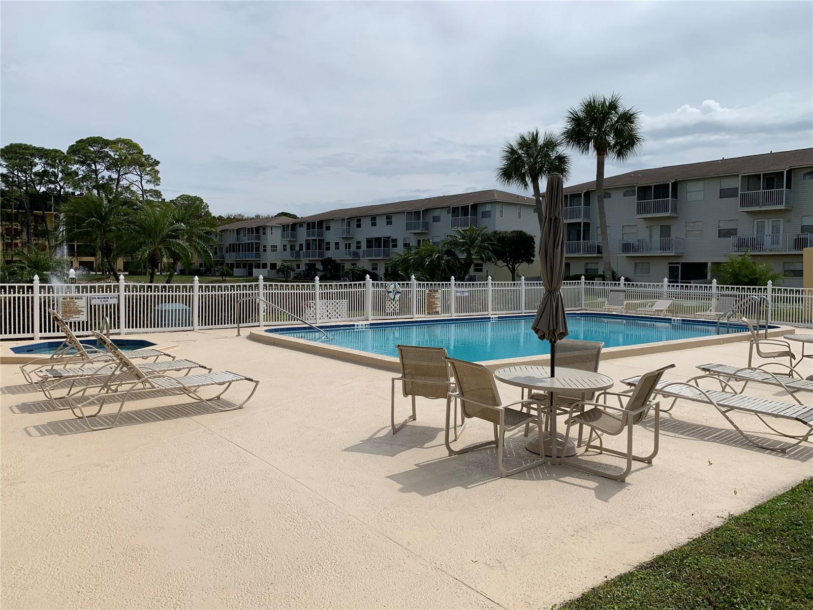 Listing photo id 54 for 5775 Park Street N 401