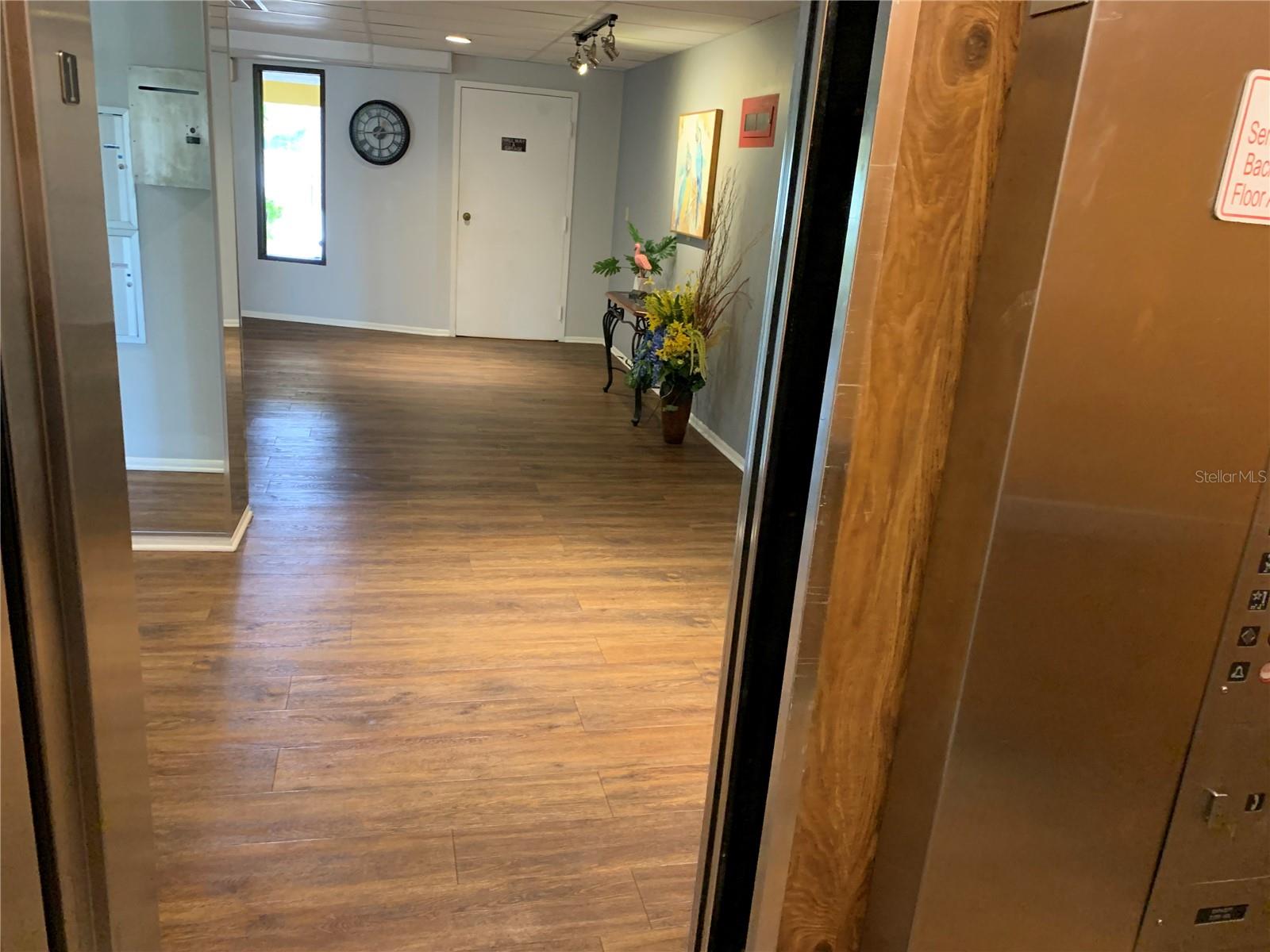 Listing photo id 58 for 5775 Park Street N 401
