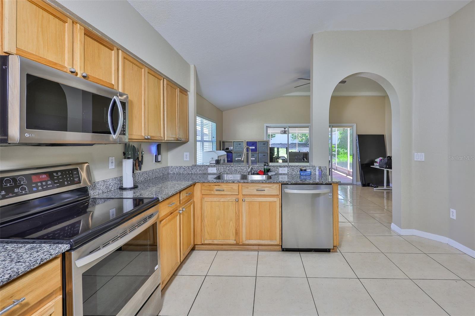 Image 16 of 42 For 2613 Thames River Place