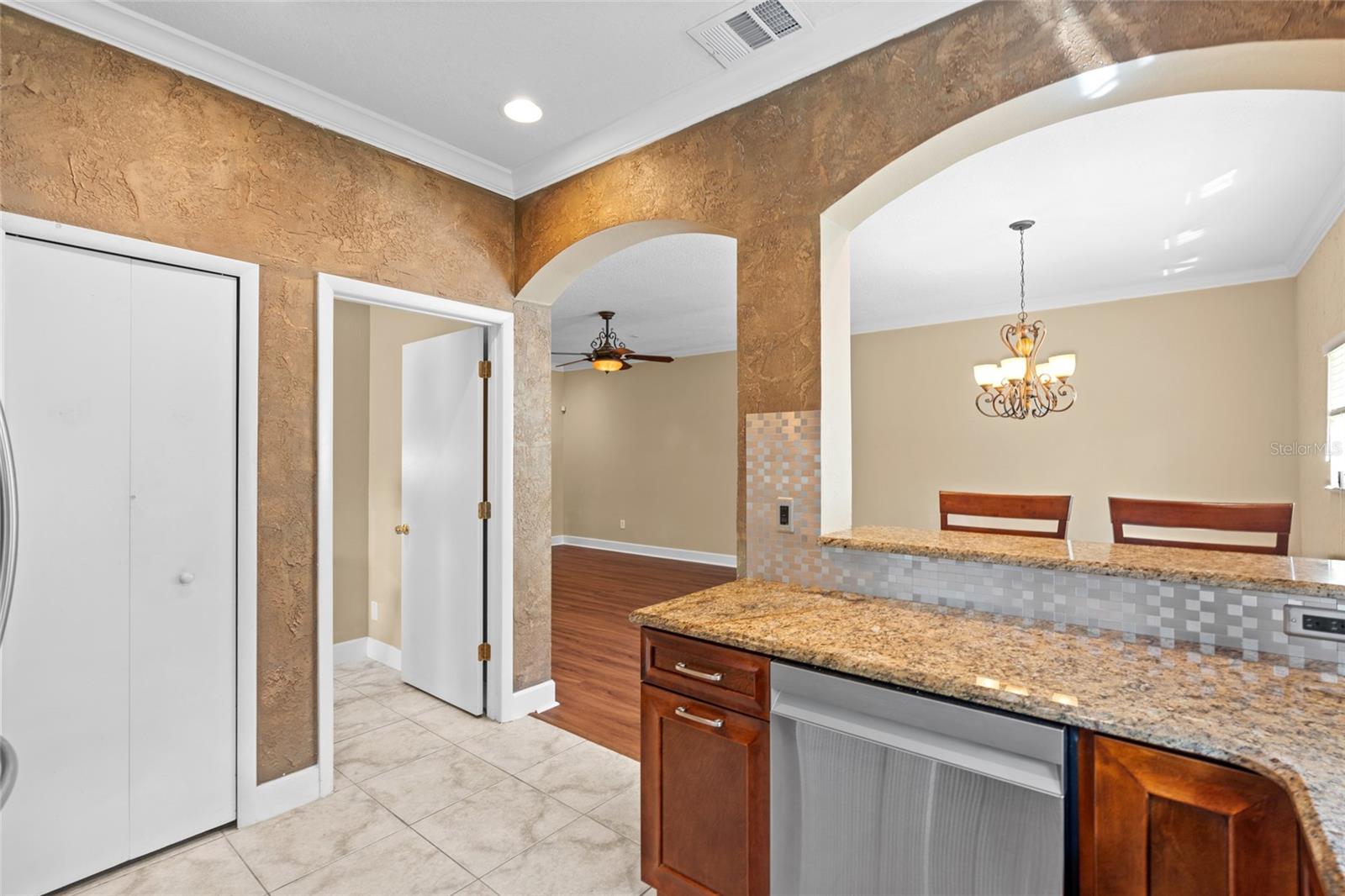 Image 10 of 30 For 618 105th Lane N