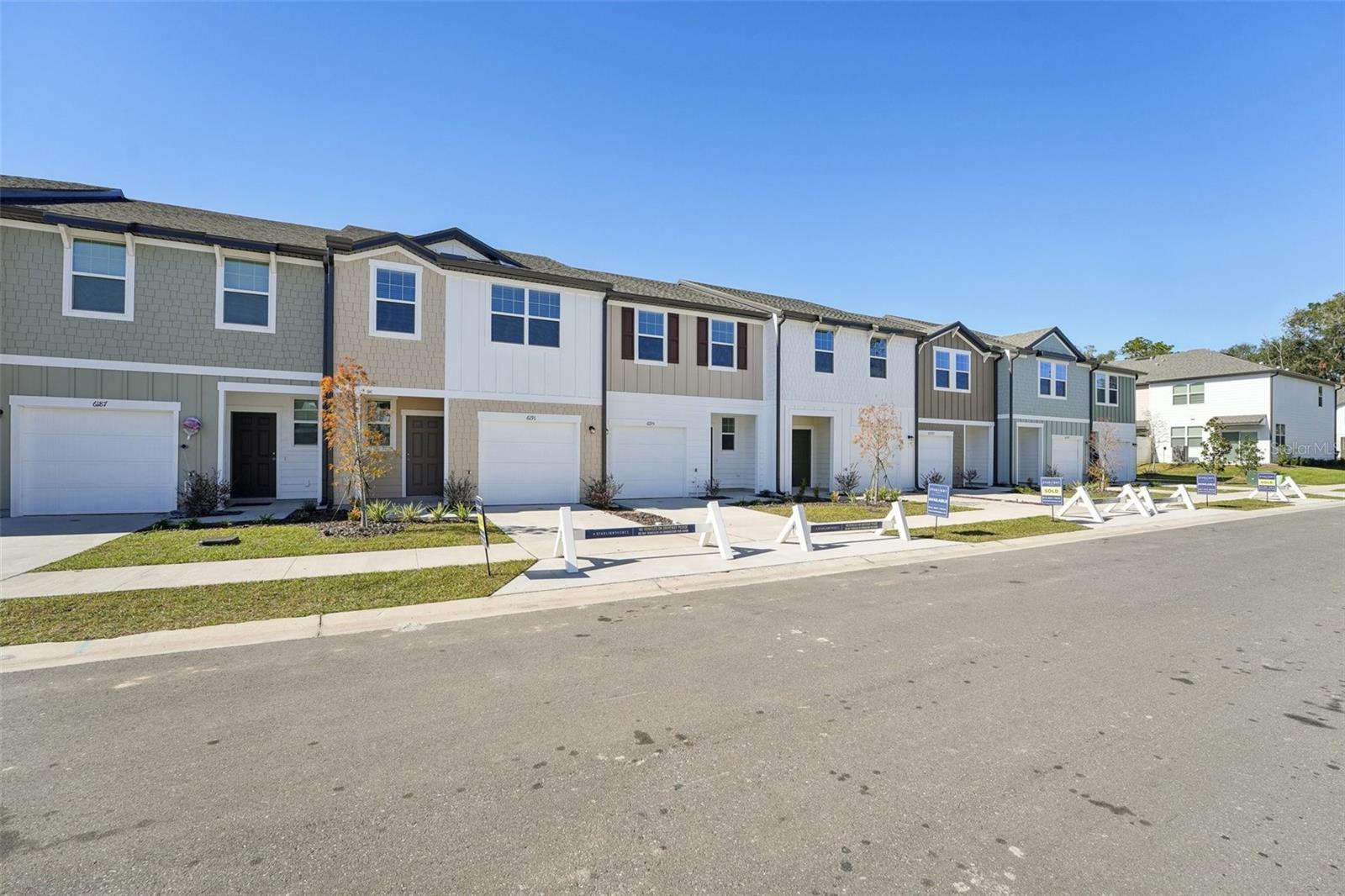 Image 4 of 49 For 11916 Sylvia Street