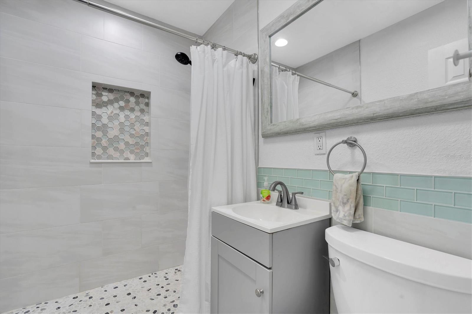 Image 15 of 40 For 6327 2nd Avenue S