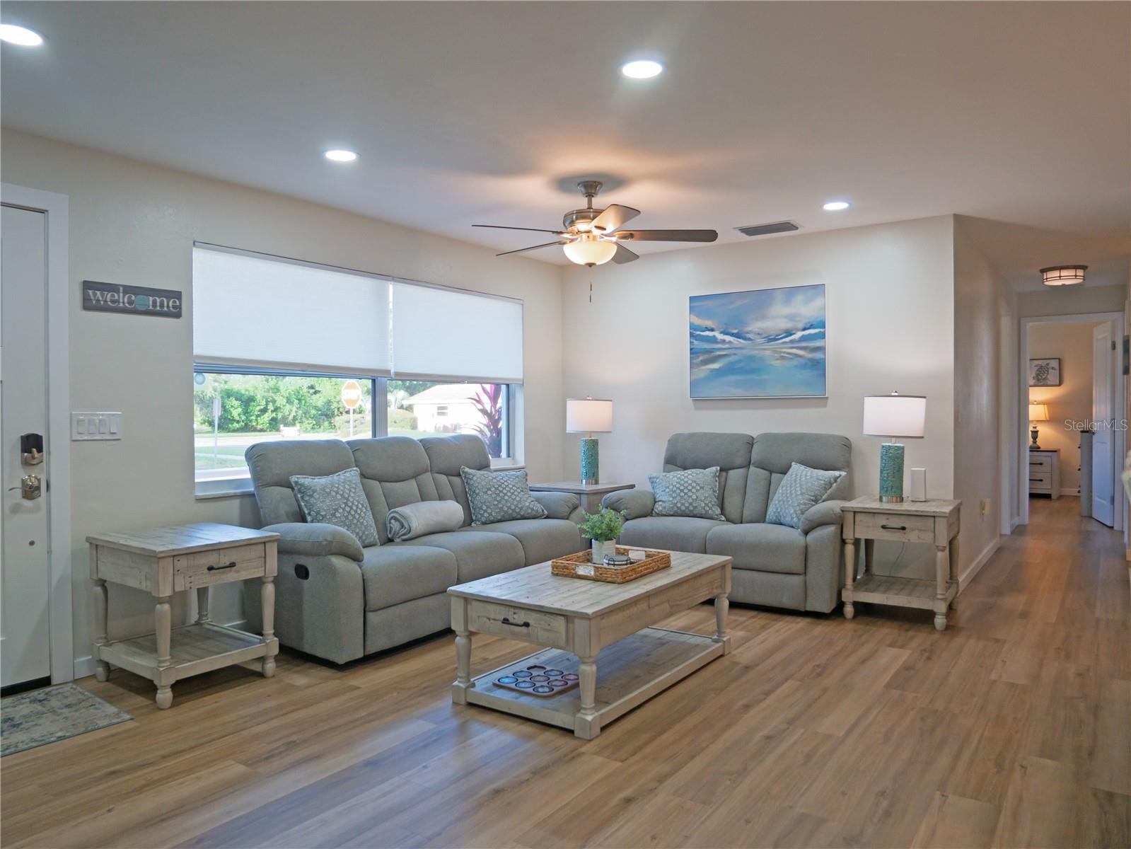 Image 10 of 42 For 13702 Martinique Drive