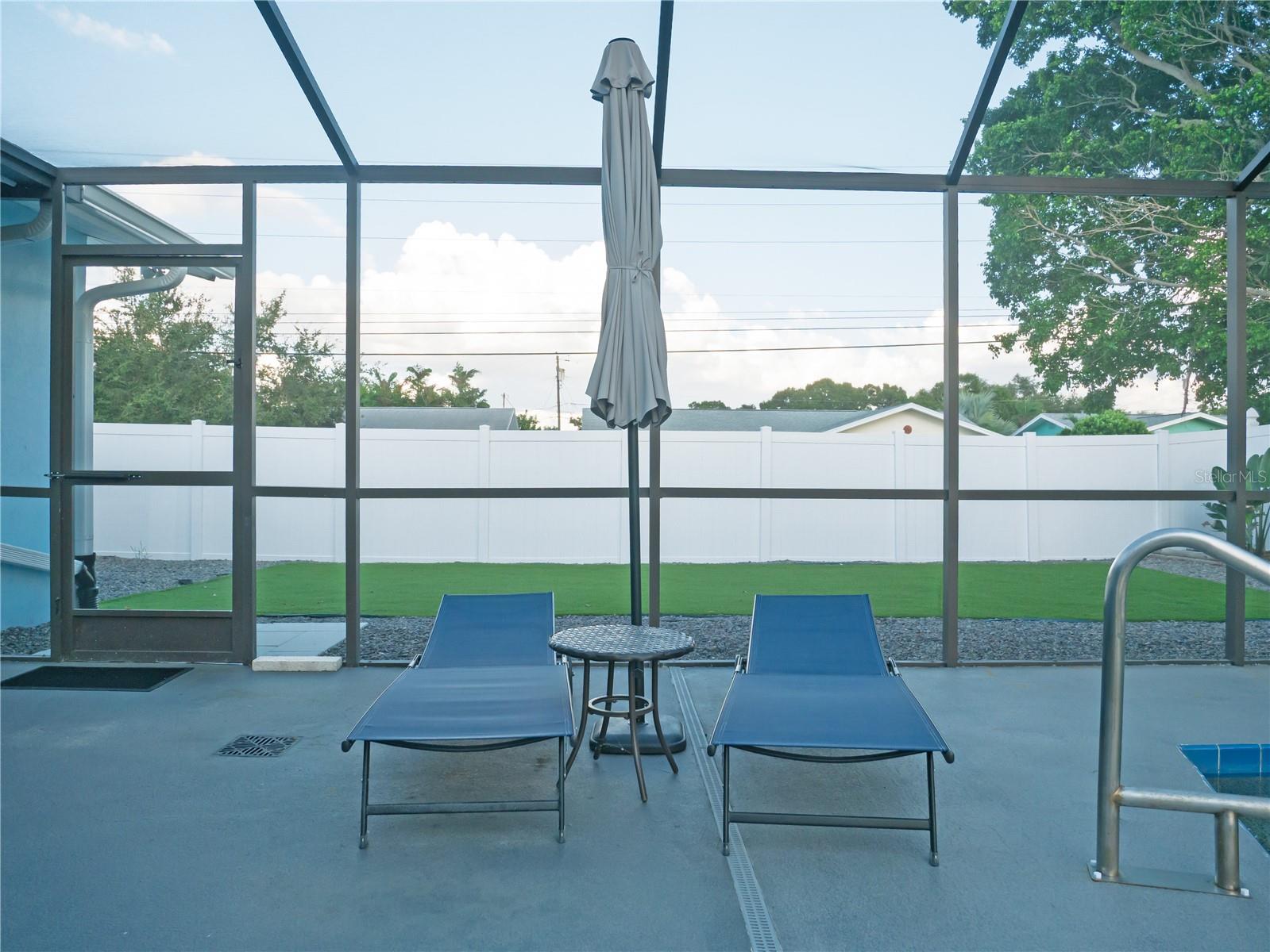 Image 32 of 42 For 13702 Martinique Drive