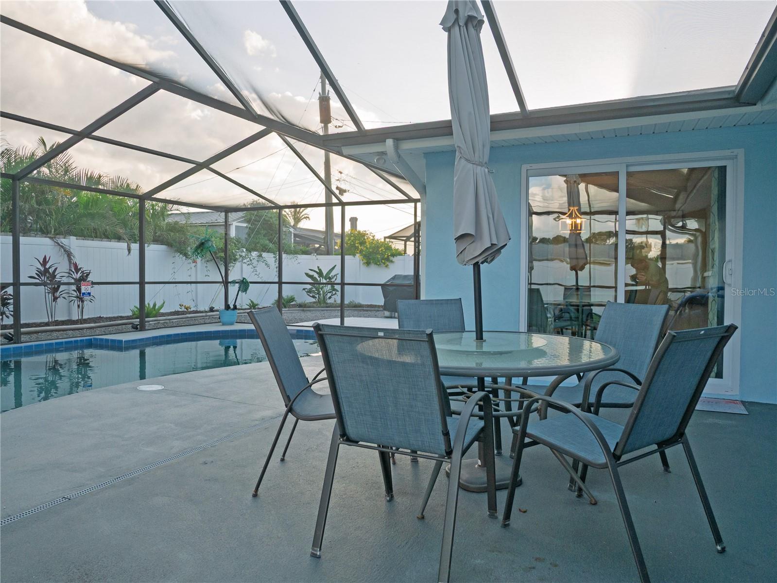 Image 33 of 42 For 13702 Martinique Drive