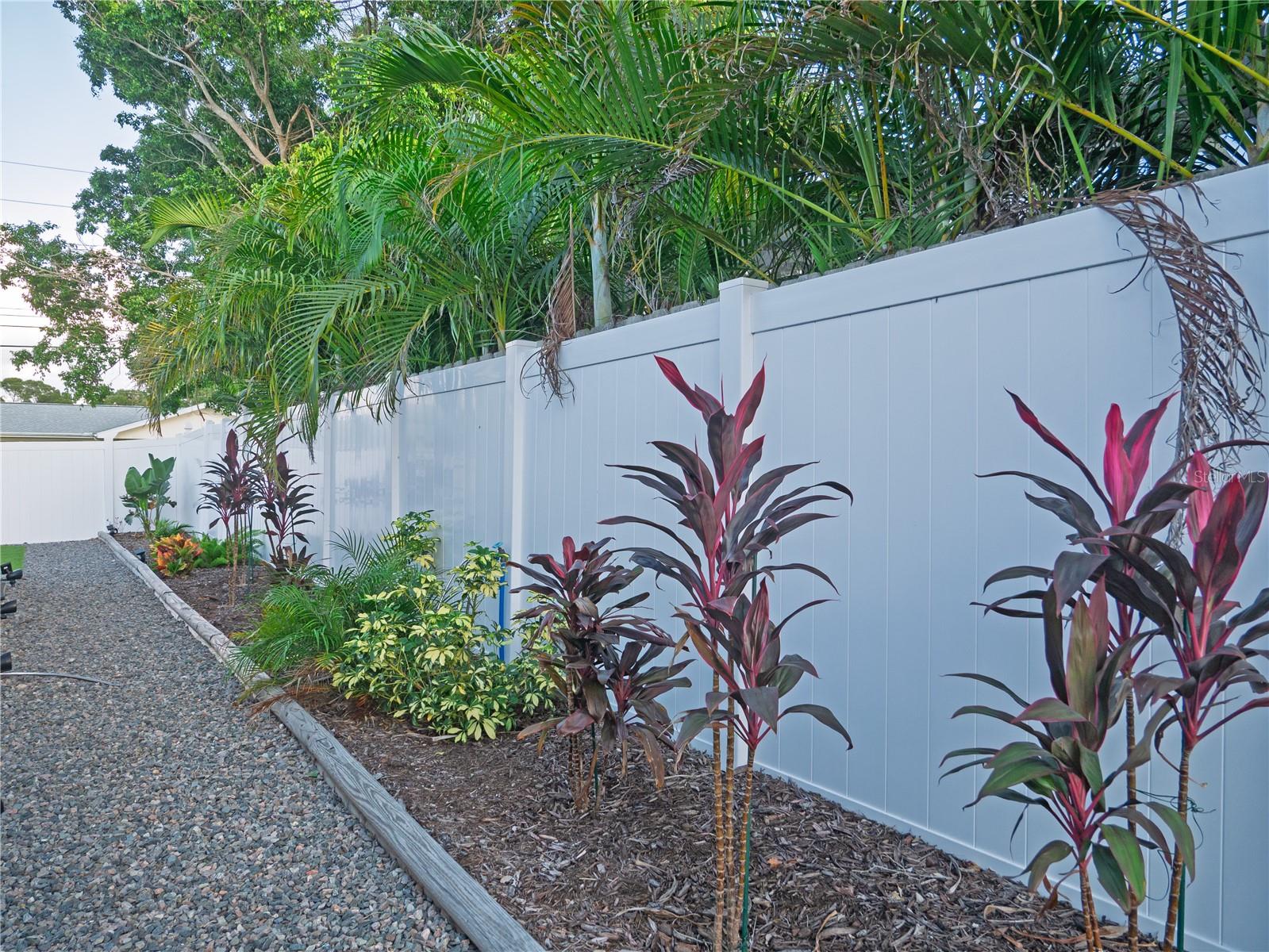 Image 39 of 42 For 13702 Martinique Drive