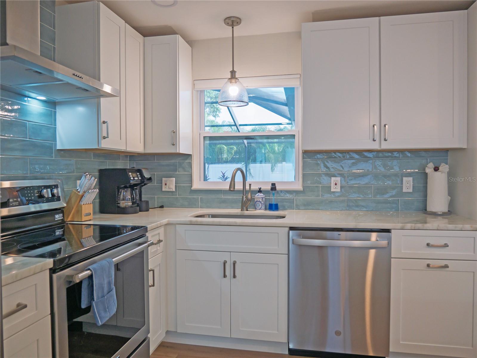Image 7 of 42 For 13702 Martinique Drive