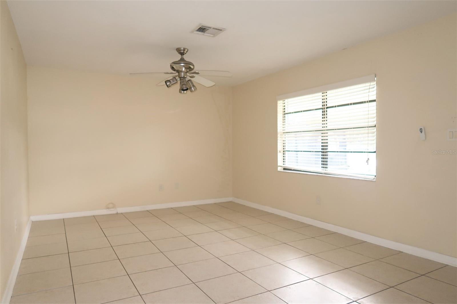 Image 11 of 21 For 6207 57th Avenue N