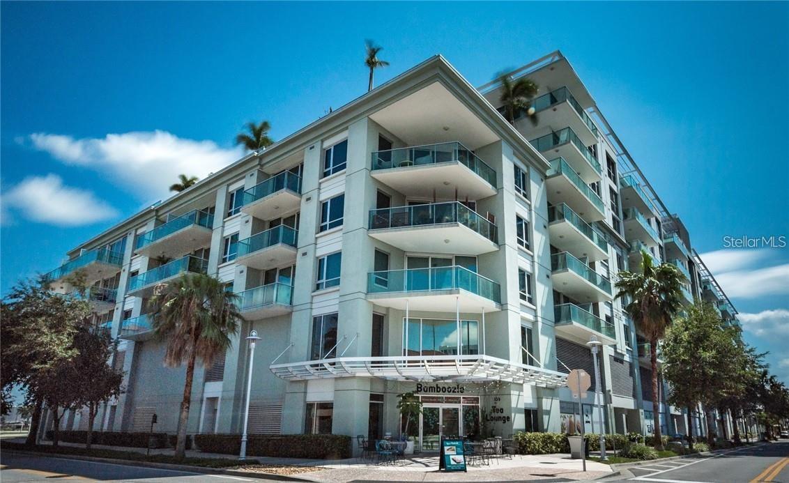 Listing photo id 0 for 912 Channelside Drive 2808