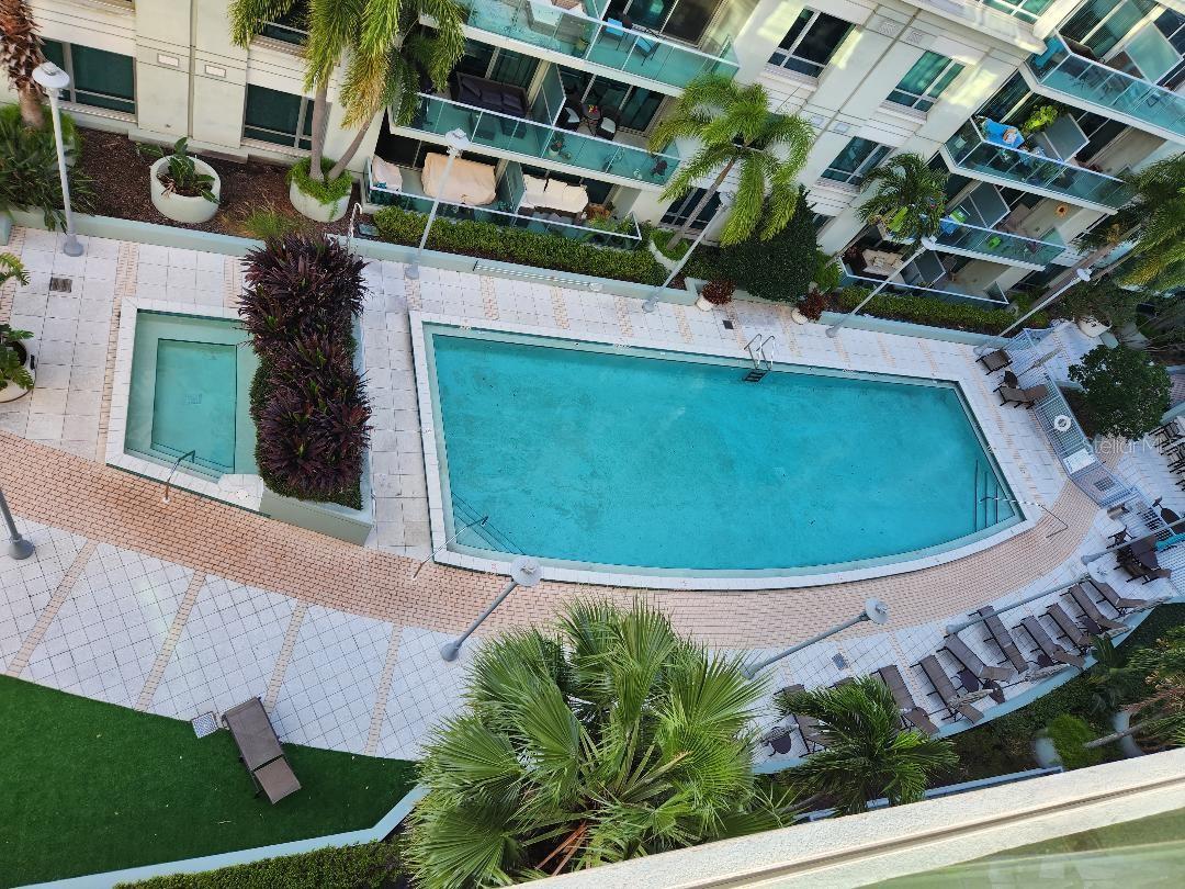 Listing photo id 5 for 912 Channelside Drive 2808