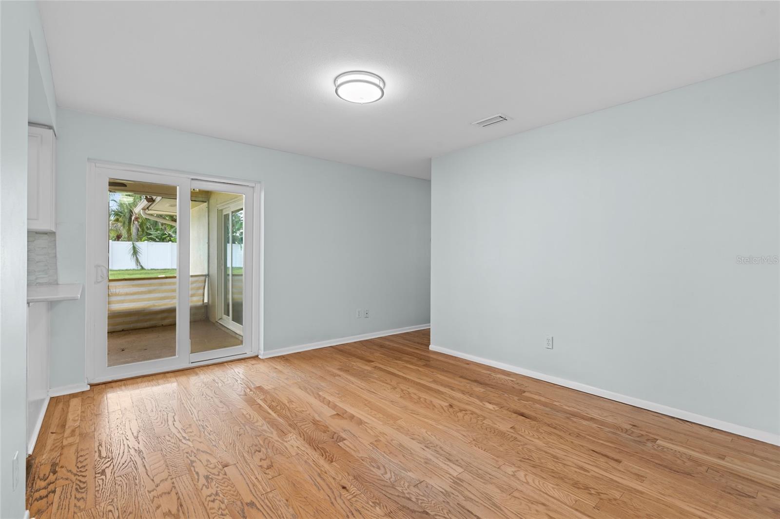Image 16 of 34 For 13236 84th Terrace