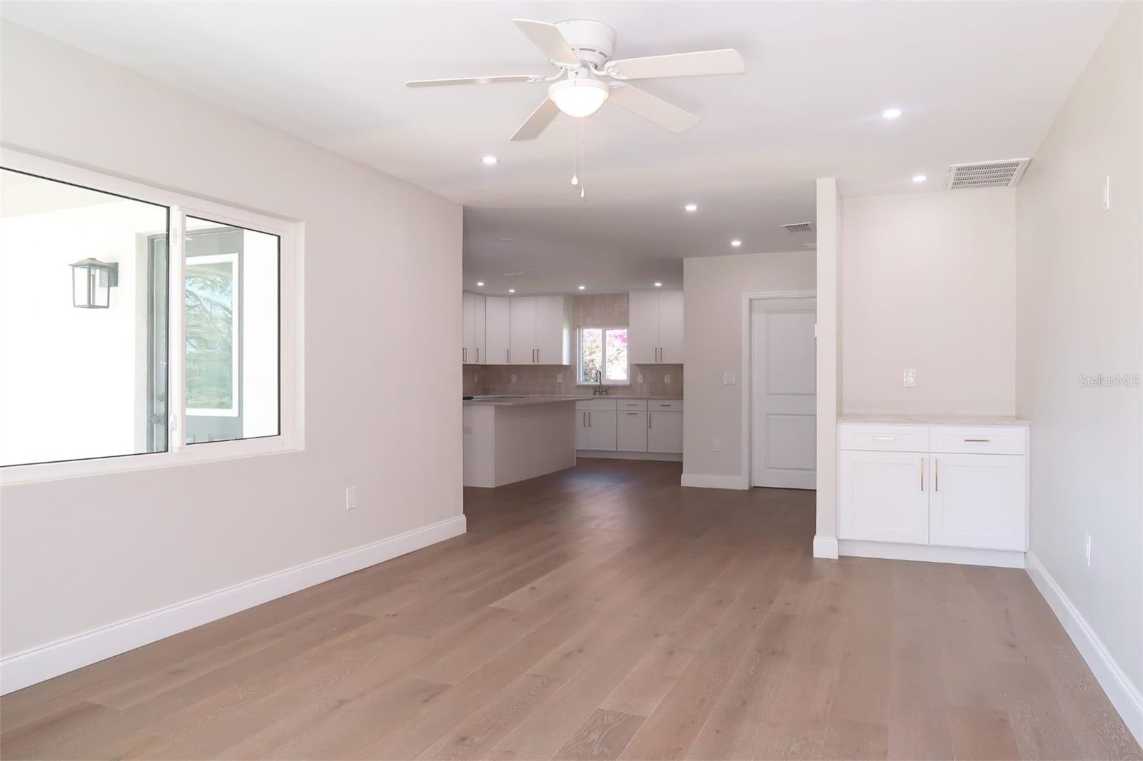 Image 11 of 28 For 4019 Lemon Street
