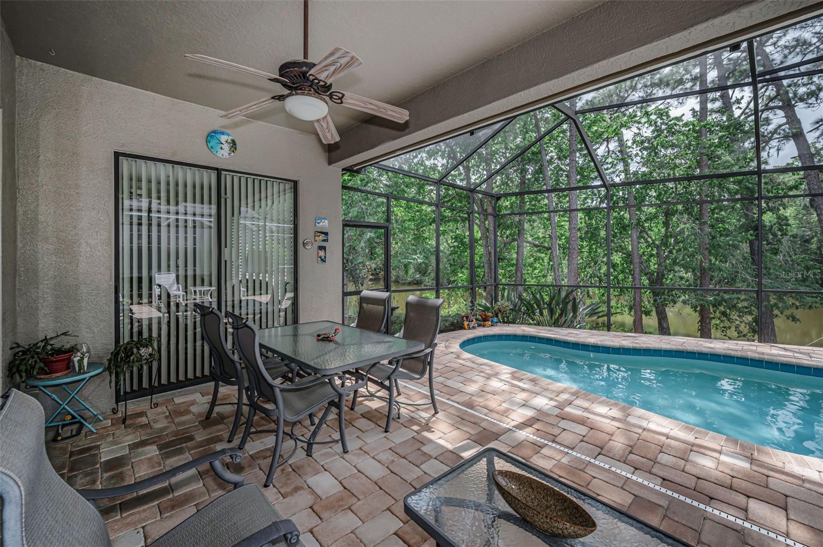 Image 22 of 47 For 1502 Woodstream Drive