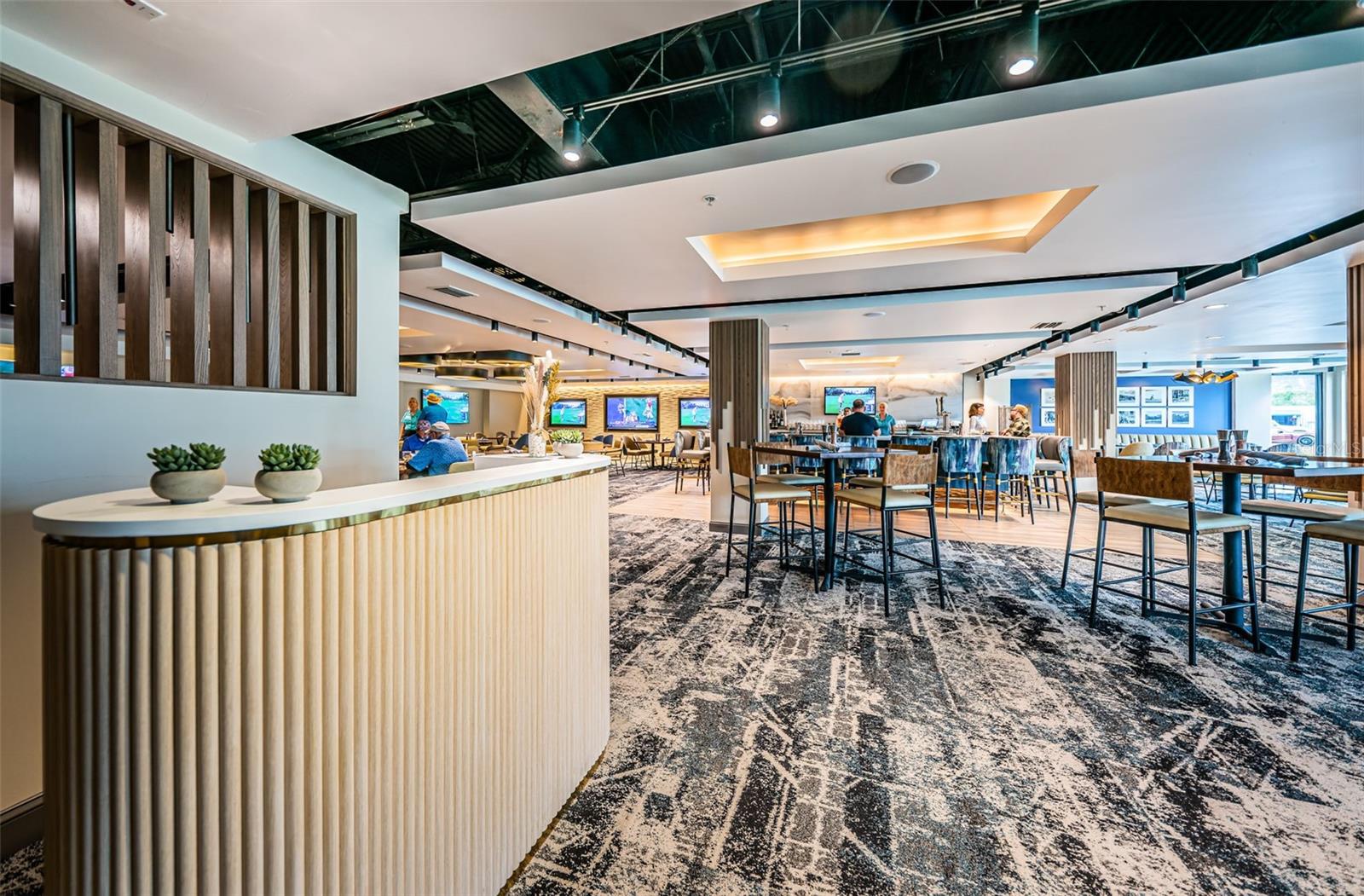 Image 35 of 47 For 1502 Woodstream Drive