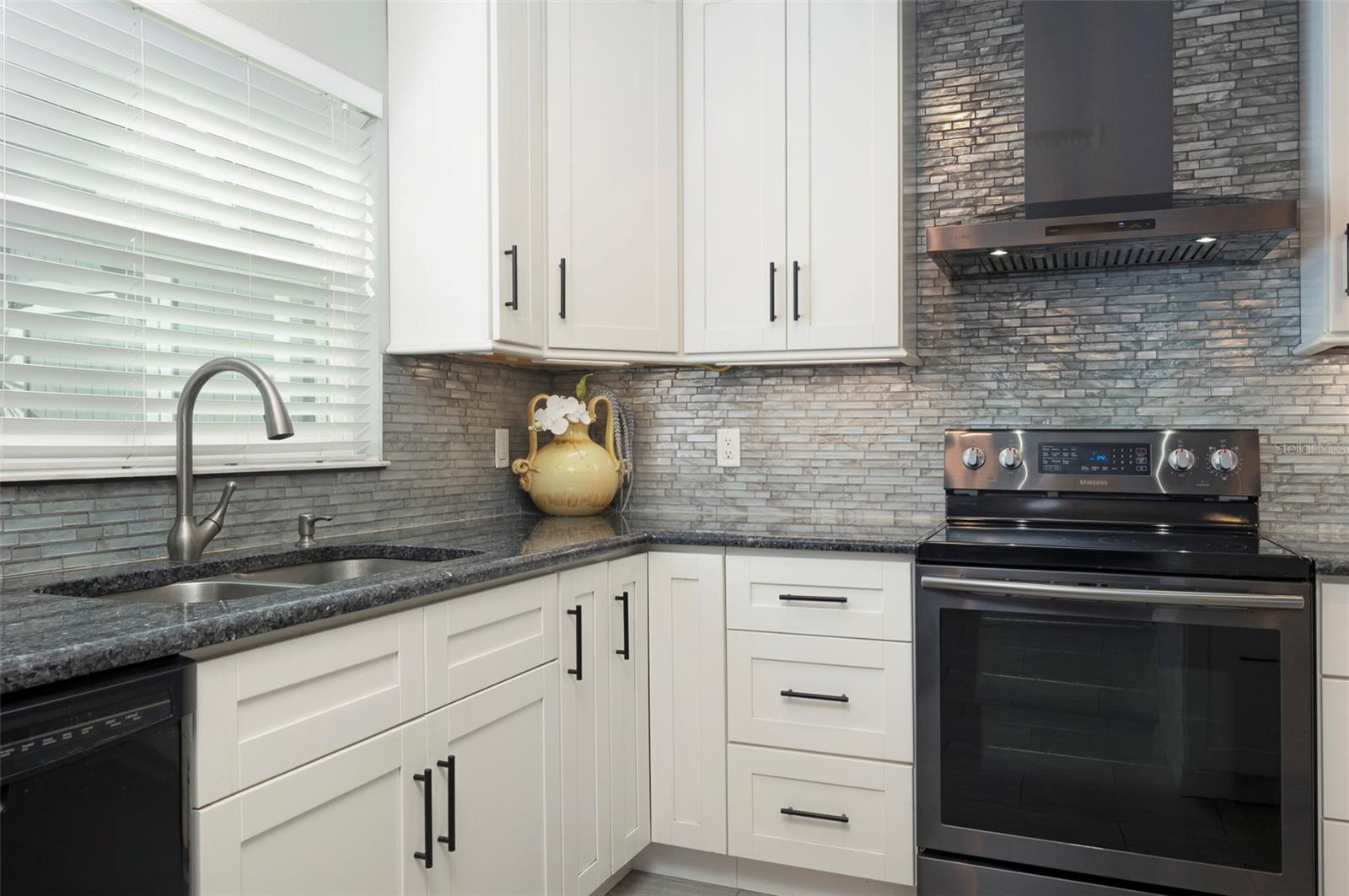 Image 18 of 34 For 7954 59th Street N