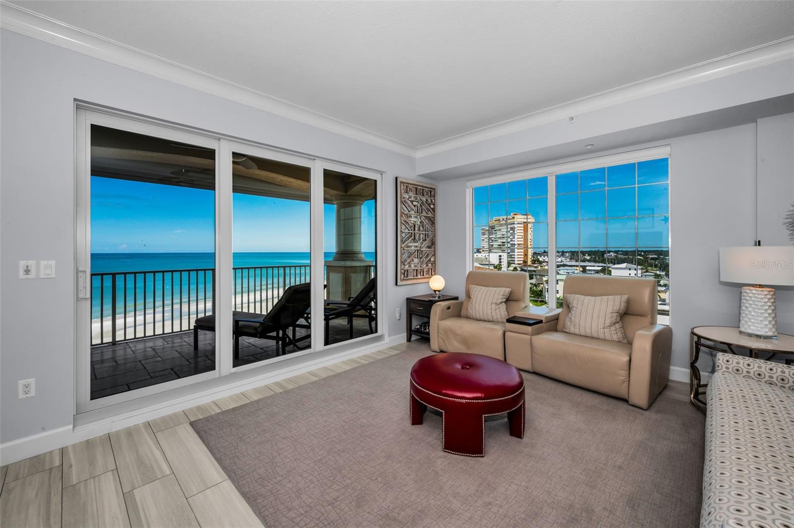 Image 21 of 81 For 17730 Gulf Boulevard 600
