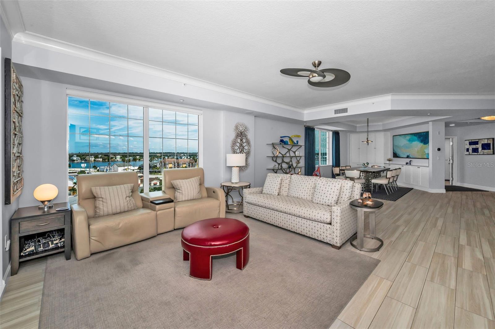 Image 22 of 81 For 17730 Gulf Boulevard 600
