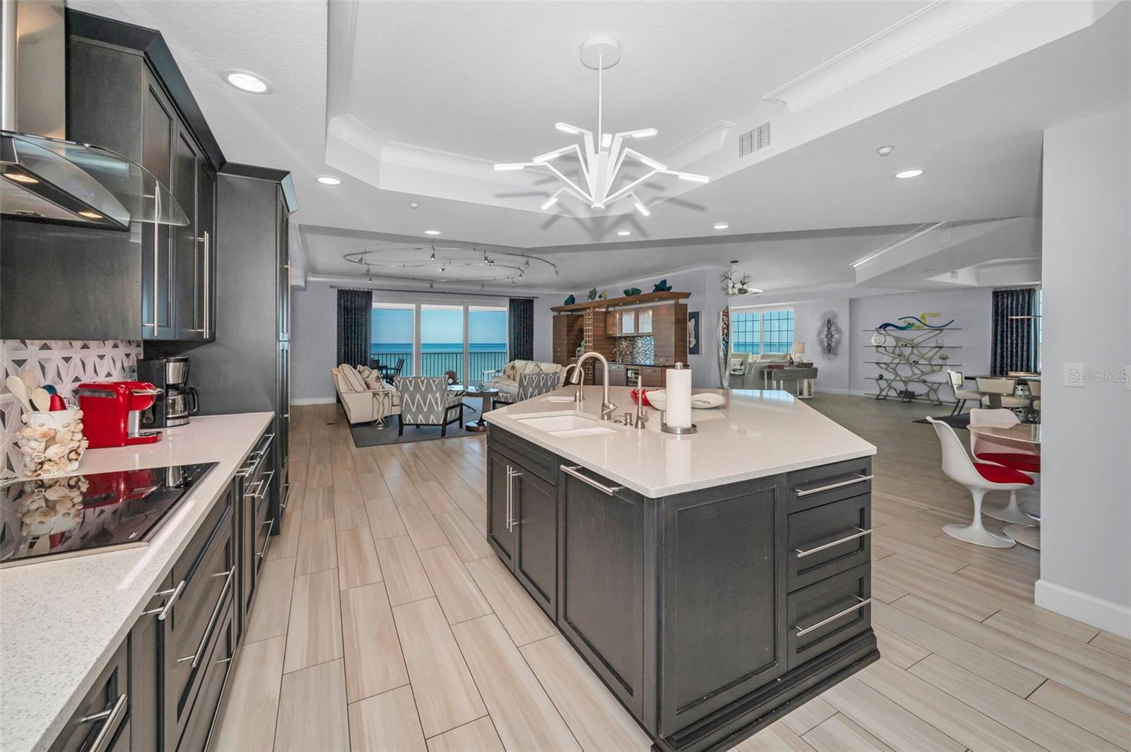 Image 31 of 81 For 17730 Gulf Boulevard 600