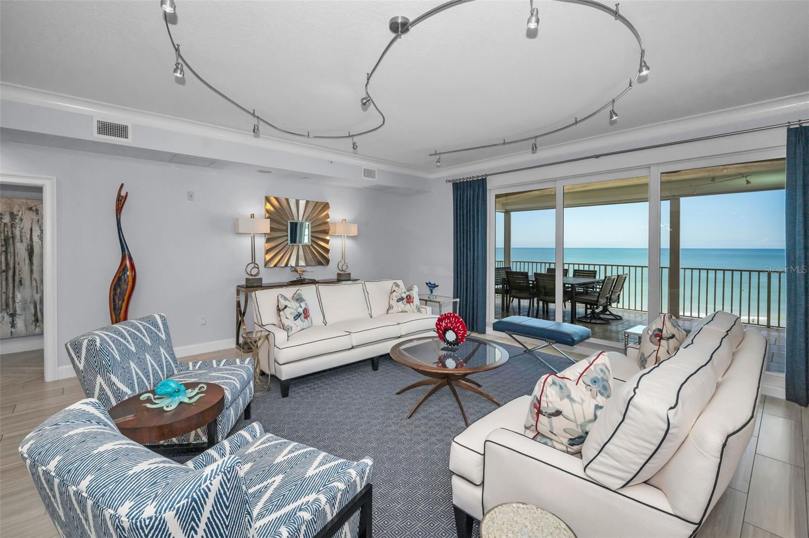 Image 34 of 81 For 17730 Gulf Boulevard 600