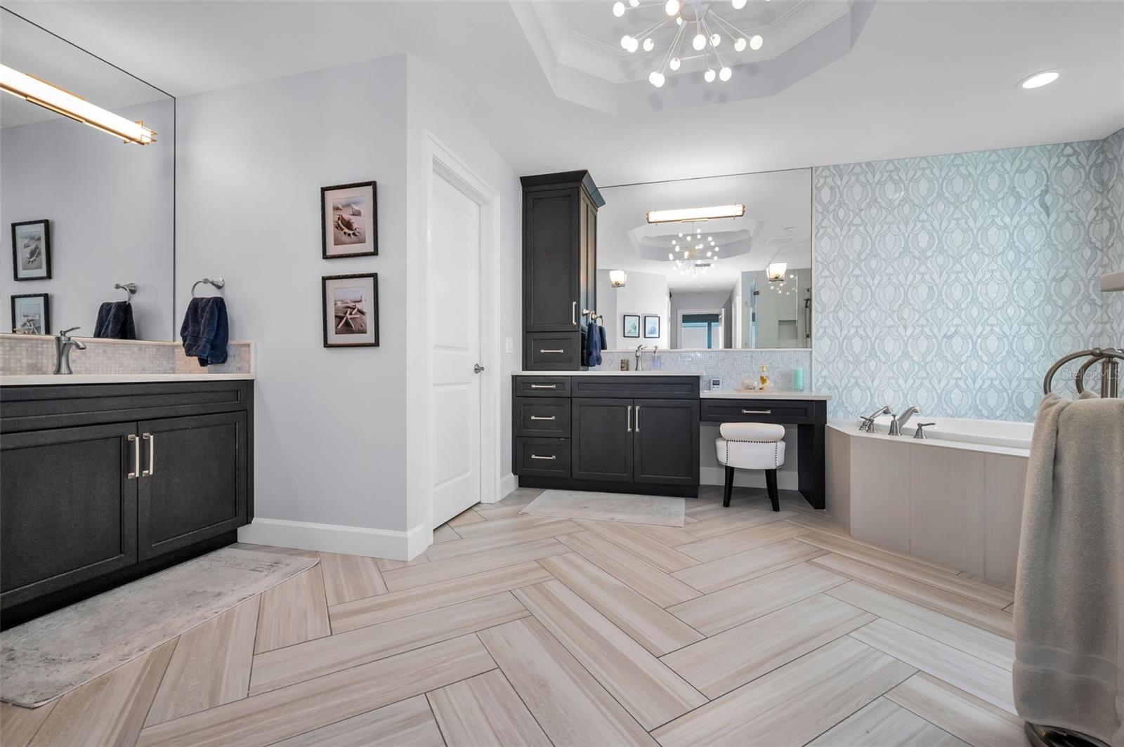 Image 46 of 81 For 17730 Gulf Boulevard 600