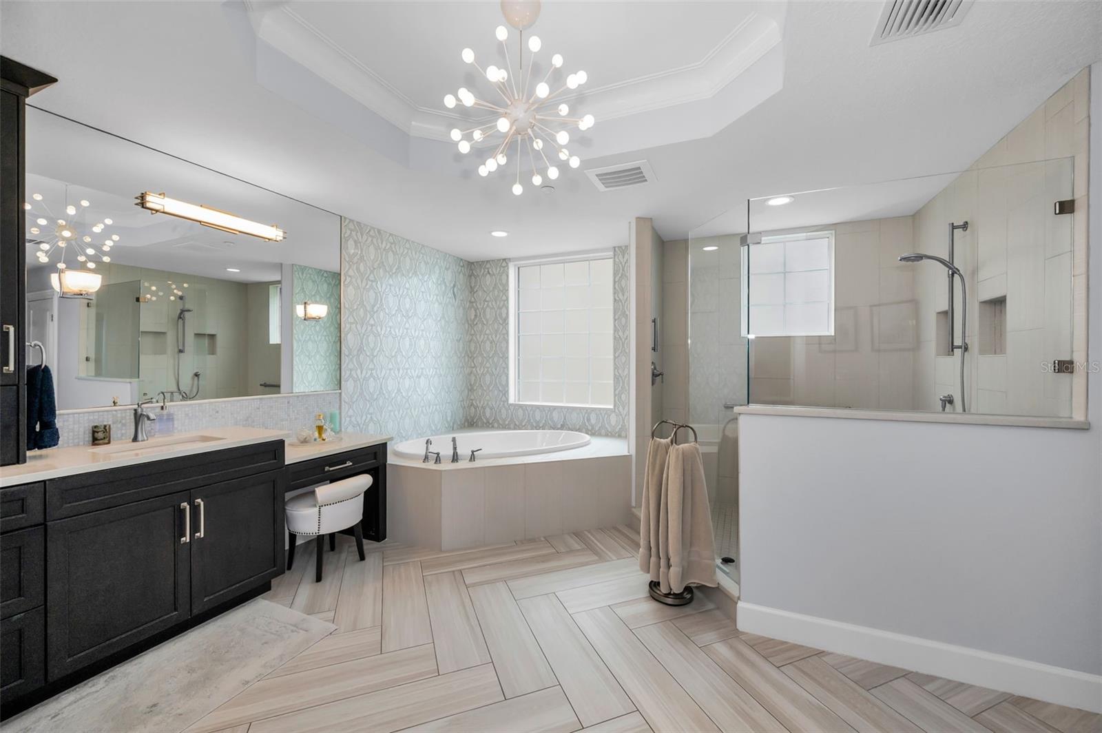 Image 47 of 81 For 17730 Gulf Boulevard 600