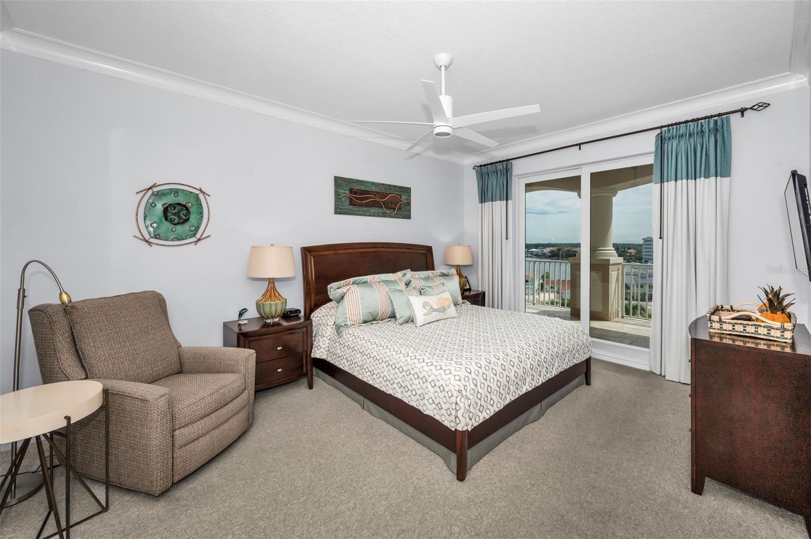 Image 52 of 81 For 17730 Gulf Boulevard 600
