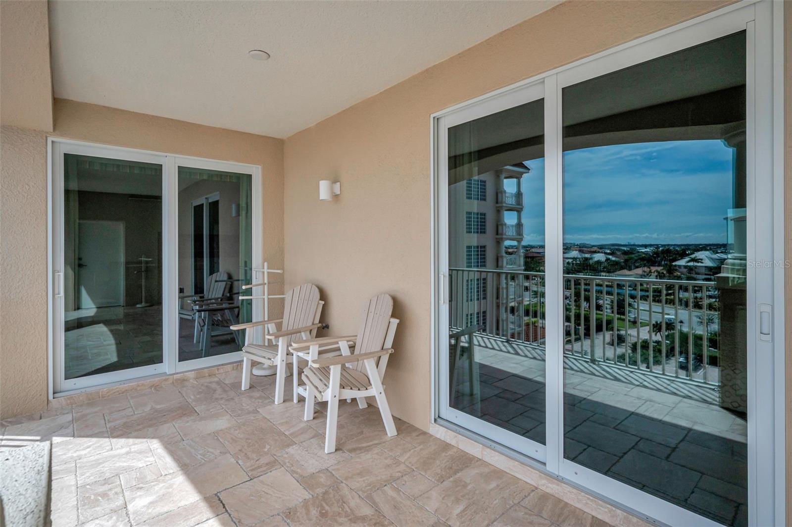 Image 54 of 81 For 17730 Gulf Boulevard 600