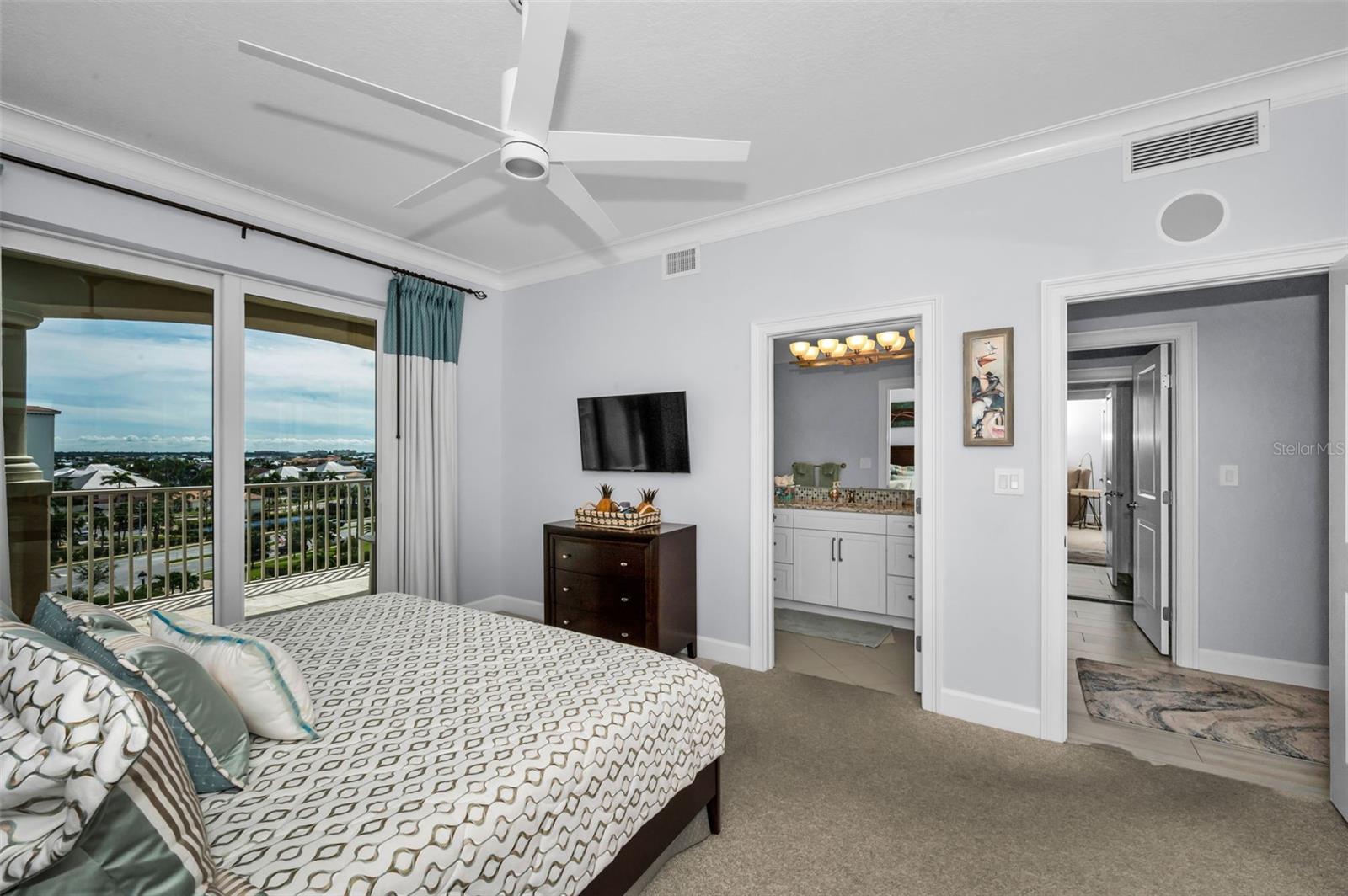 Image 55 of 81 For 17730 Gulf Boulevard 600