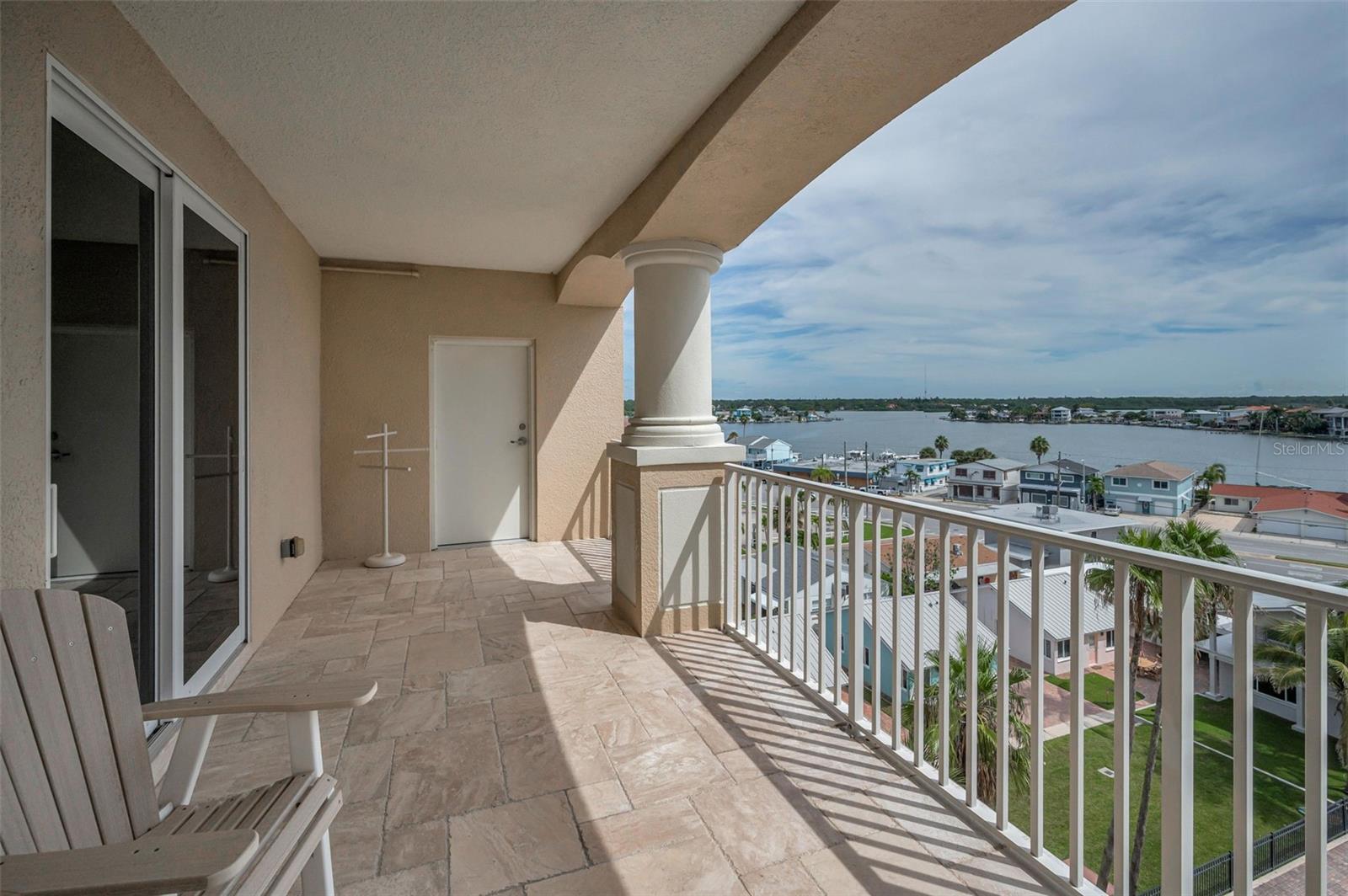 Image 59 of 81 For 17730 Gulf Boulevard 600