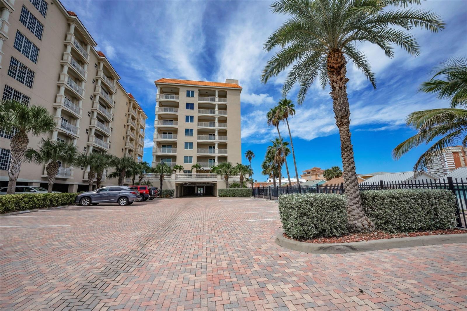 Image 6 of 81 For 17730 Gulf Boulevard 600