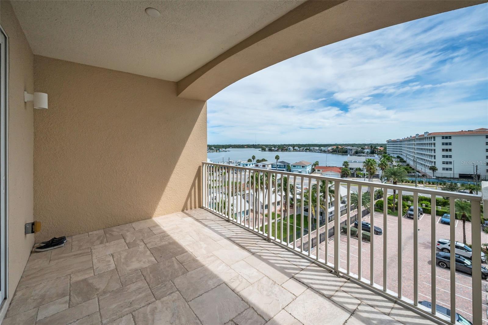 Image 64 of 81 For 17730 Gulf Boulevard 600