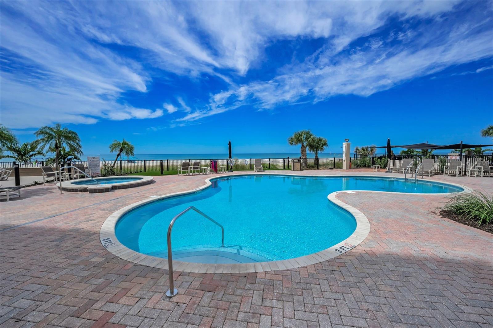 Image 71 of 81 For 17730 Gulf Boulevard 600