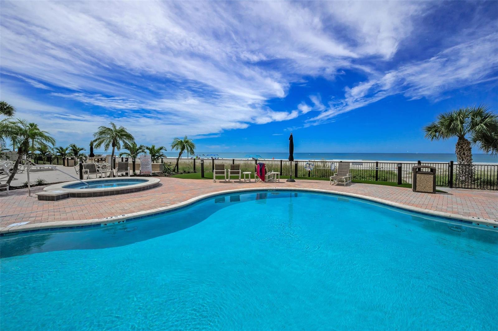 Image 72 of 81 For 17730 Gulf Boulevard 600