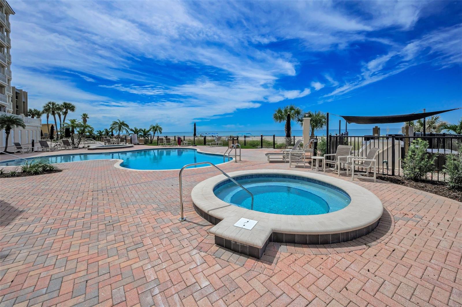 Image 73 of 81 For 17730 Gulf Boulevard 600