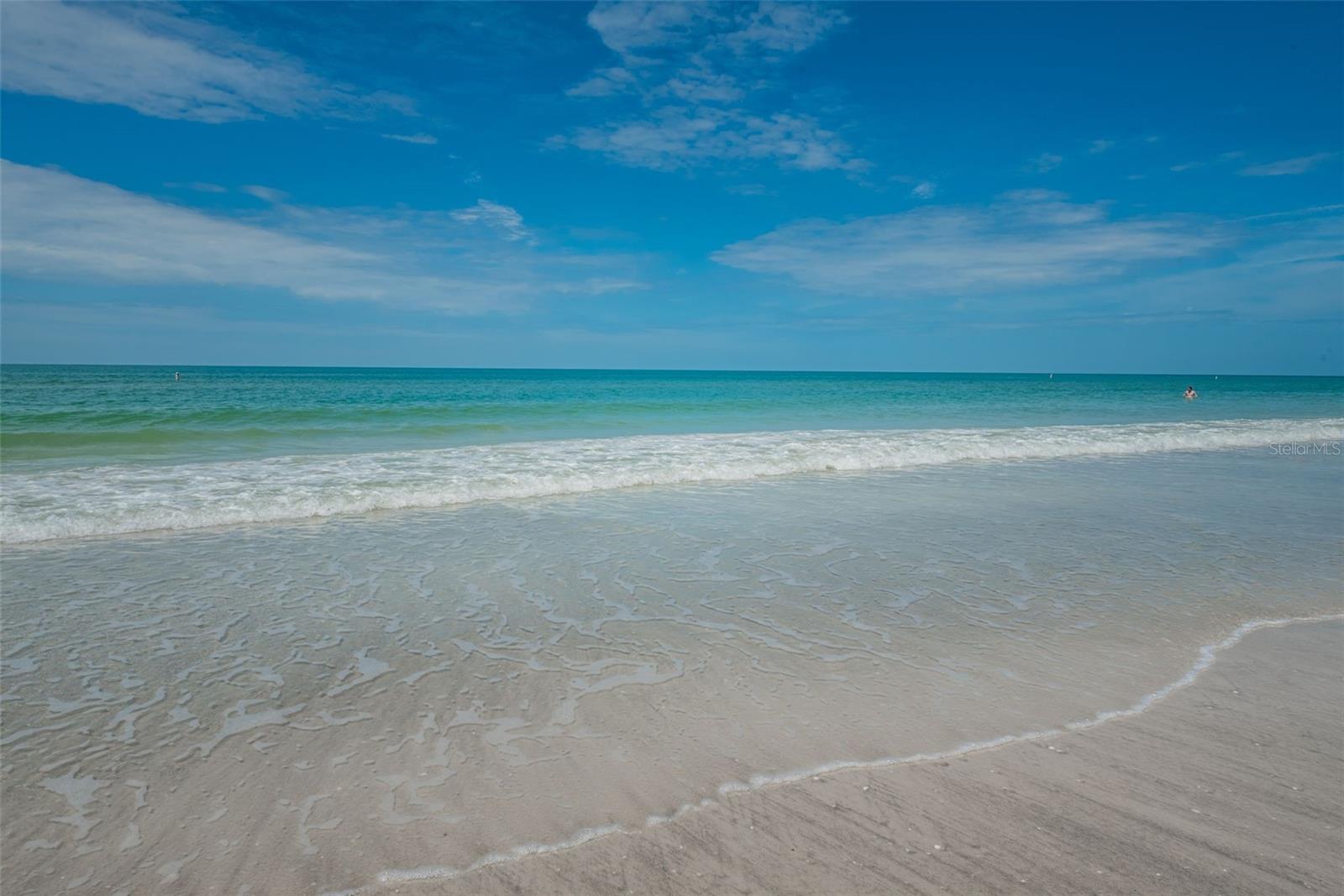 Image 77 of 81 For 17730 Gulf Boulevard 600