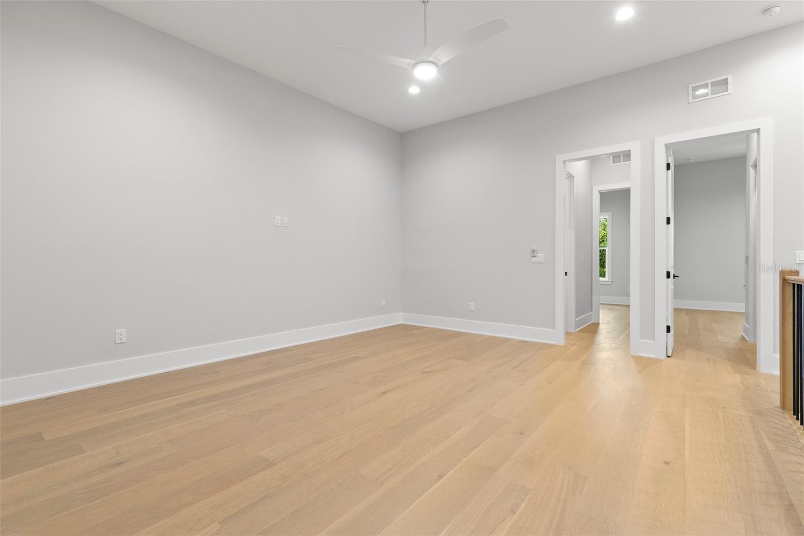 Image 17 of 34 For 222 Hesperides Street