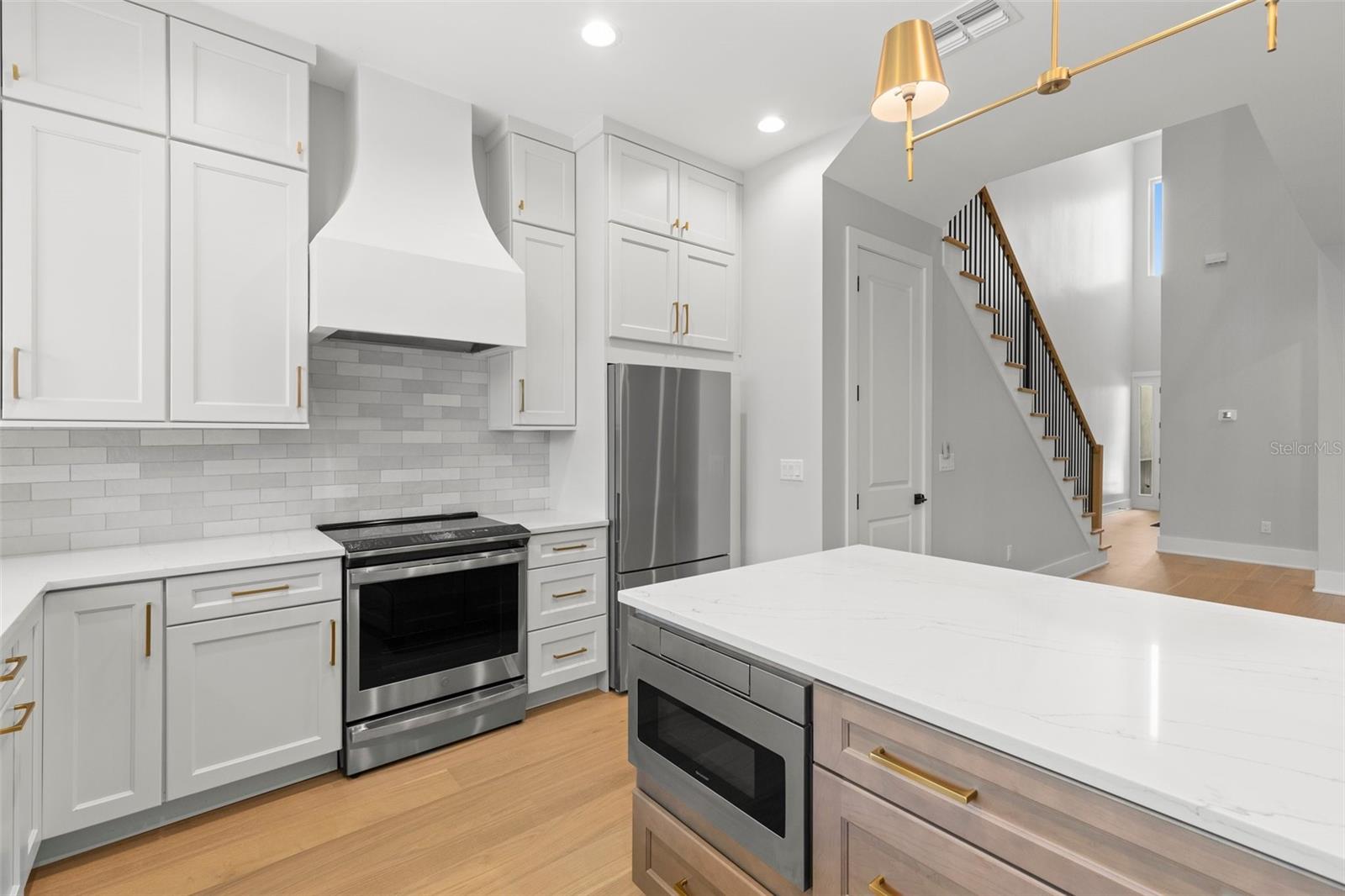 Image 9 of 34 For 222 Hesperides Street