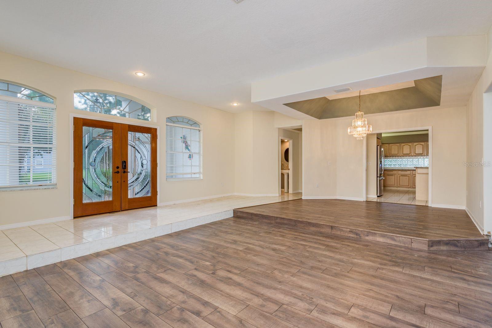 Image 11 of 39 For 1534 Lake Woodlands Parkway