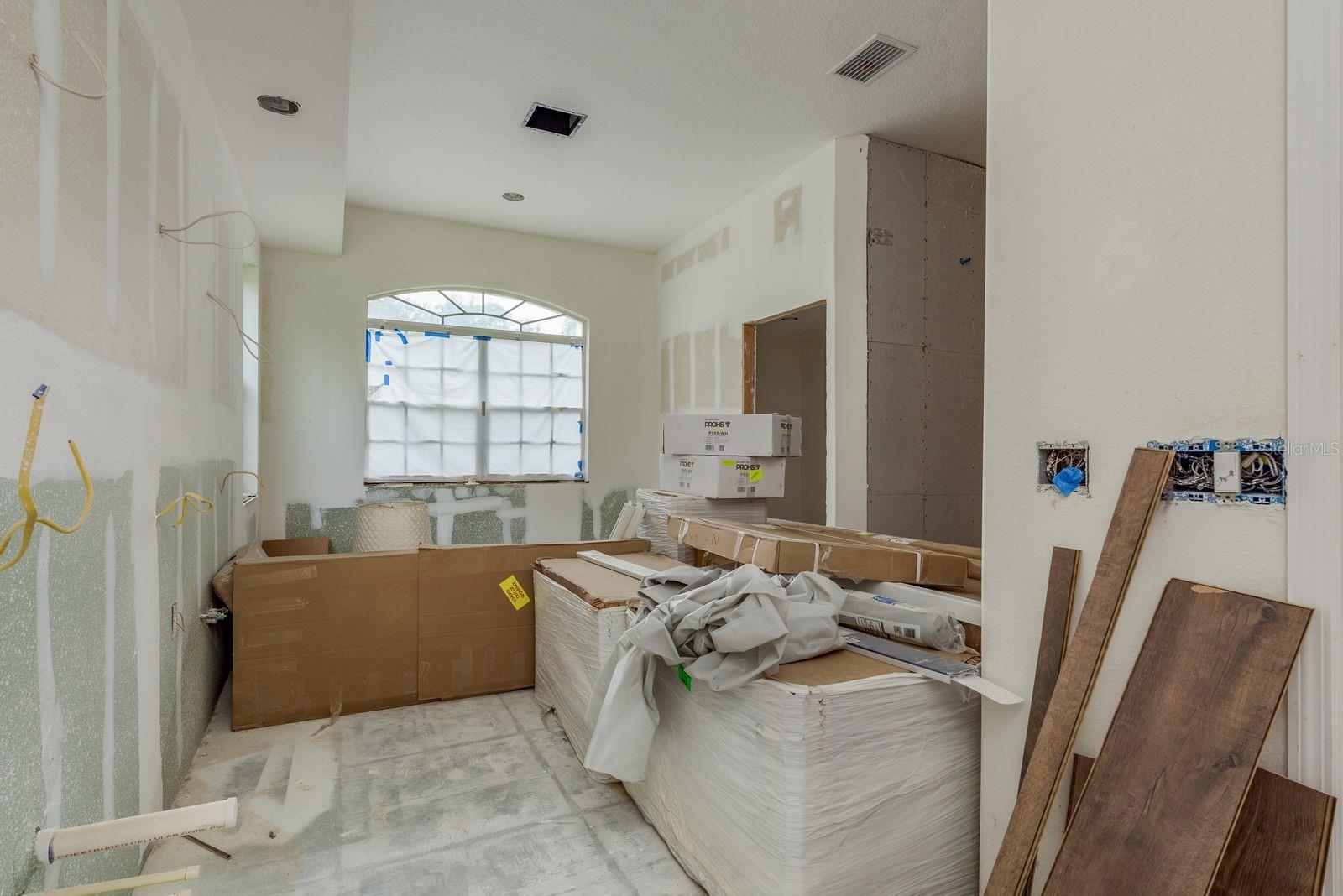 Image 17 of 39 For 1534 Lake Woodlands Parkway