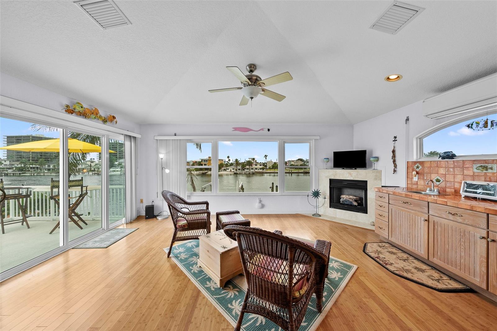Image 34 of 67 For 8080 Coquina Way