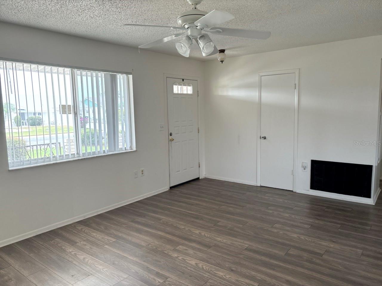 Image 6 of 16 For 1515 Danbury Drive