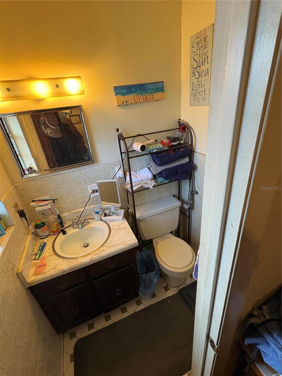 Image 20 of 23 For 2100 52nd Street