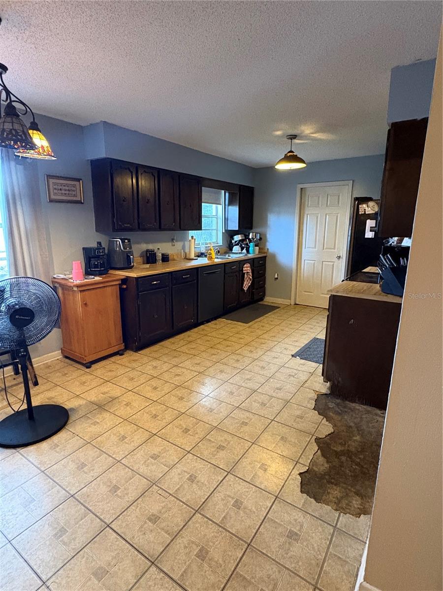 Image 8 of 23 For 2100 52nd Street