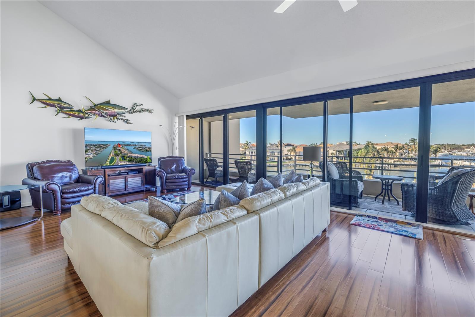 Image 22 of 43 For 2795 Kipps Colony Drive S 305