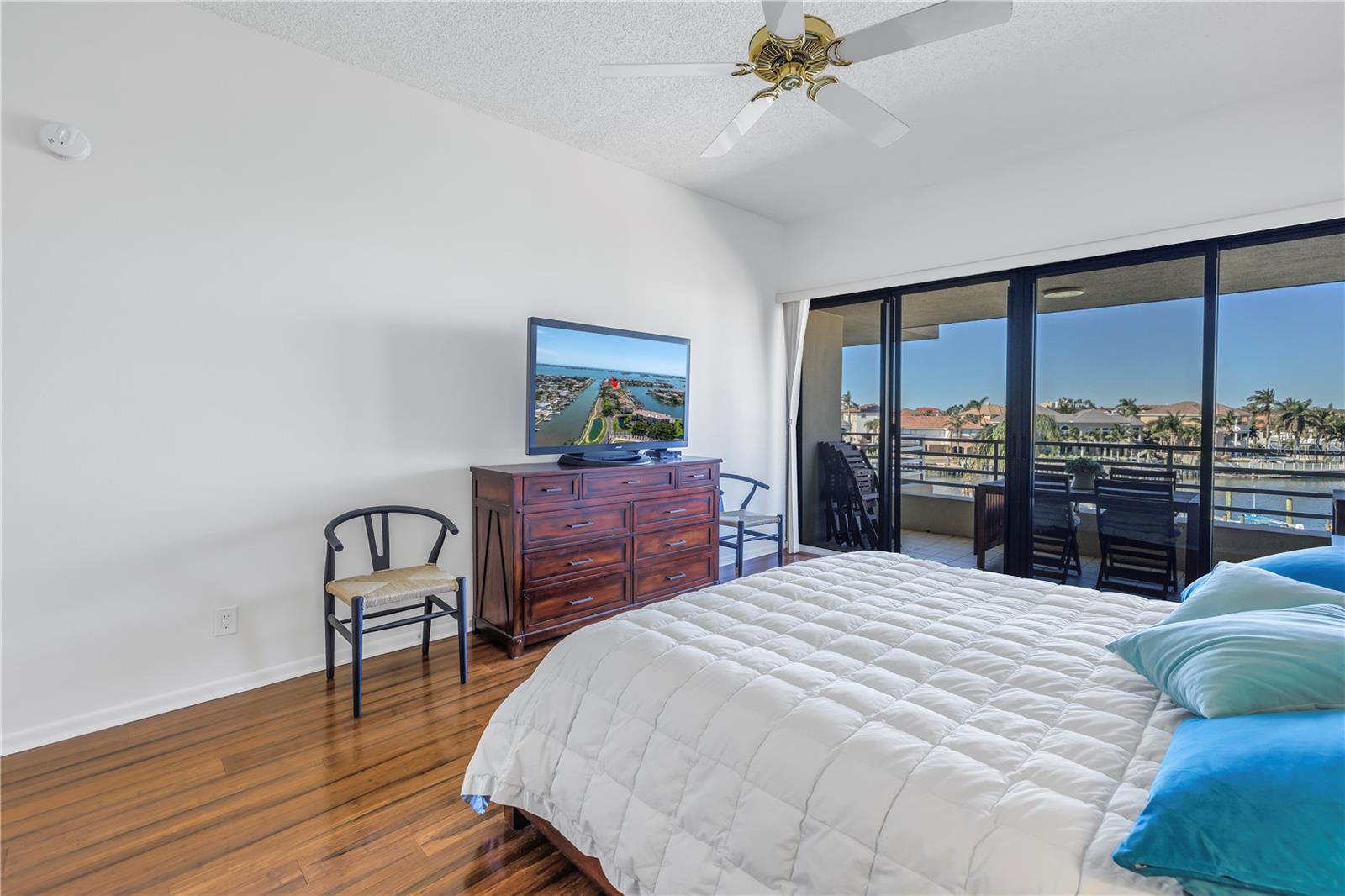 Image 29 of 43 For 2795 Kipps Colony Drive S 305