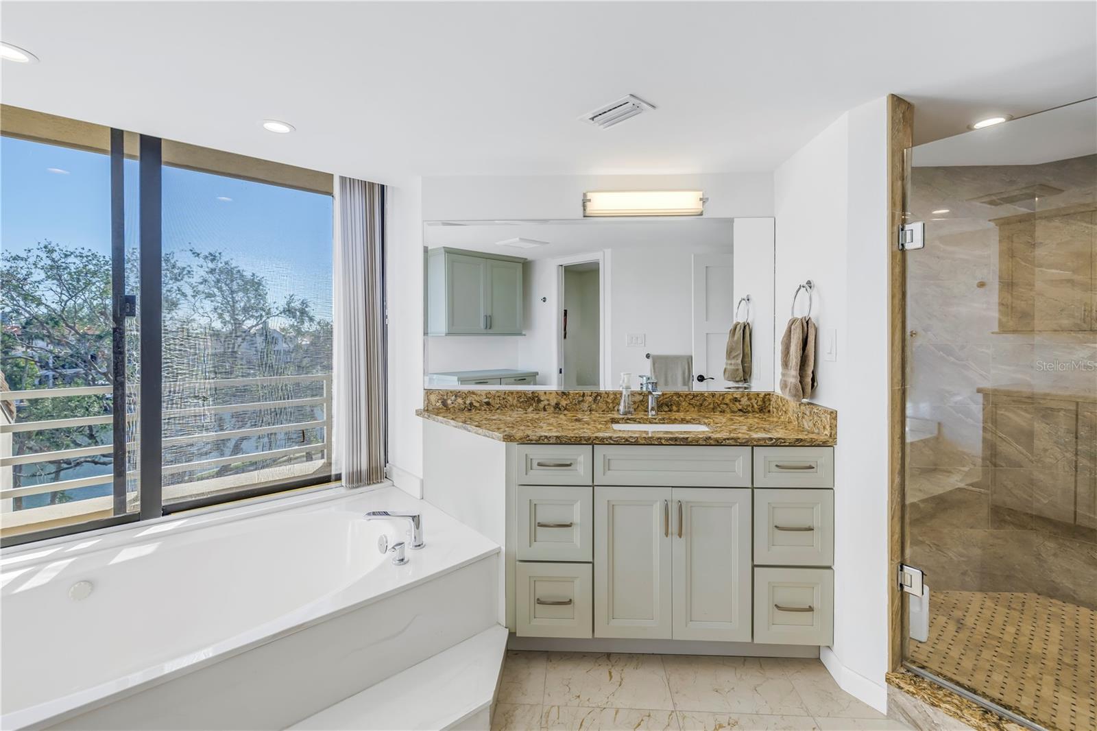 Image 33 of 43 For 2795 Kipps Colony Drive S 305