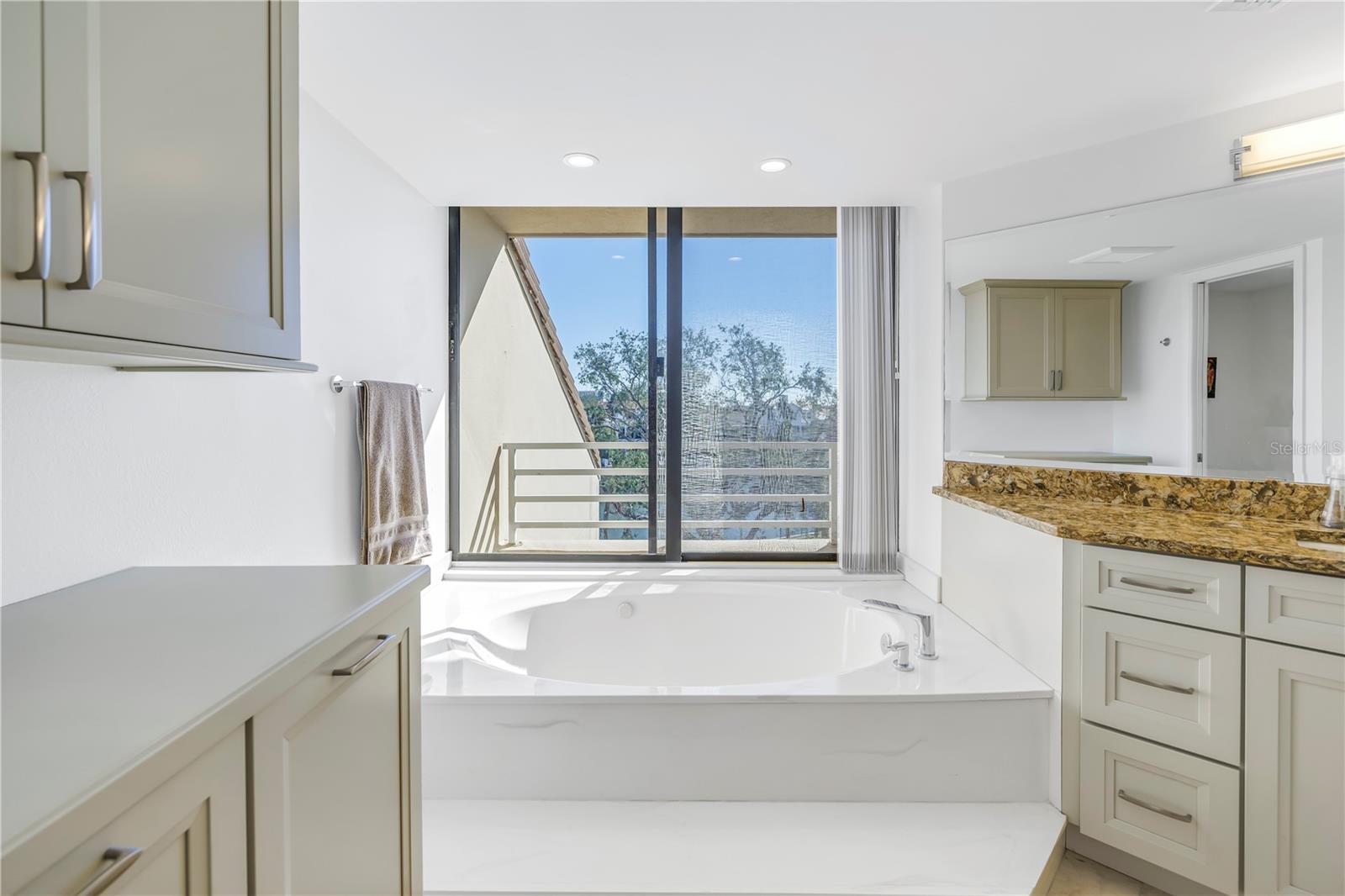 Image 34 of 43 For 2795 Kipps Colony Drive S 305